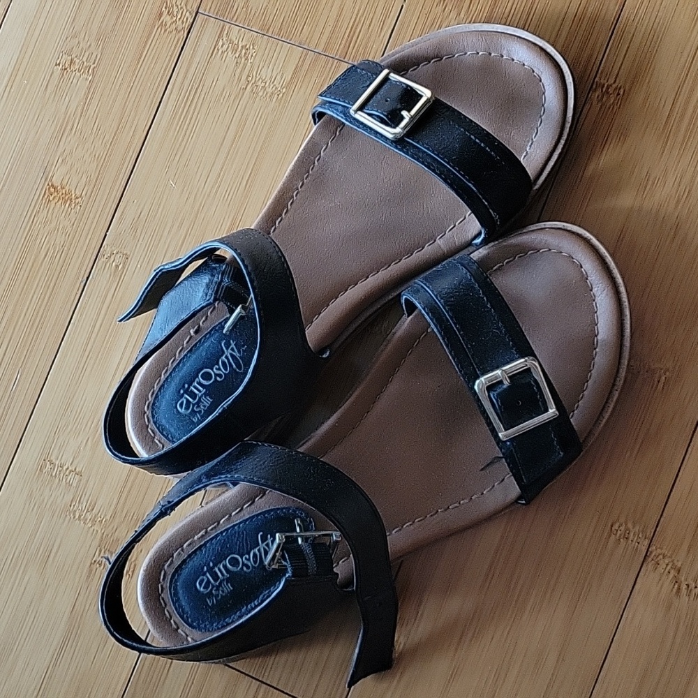 Eurosoft by sofft black two strap sandals 8